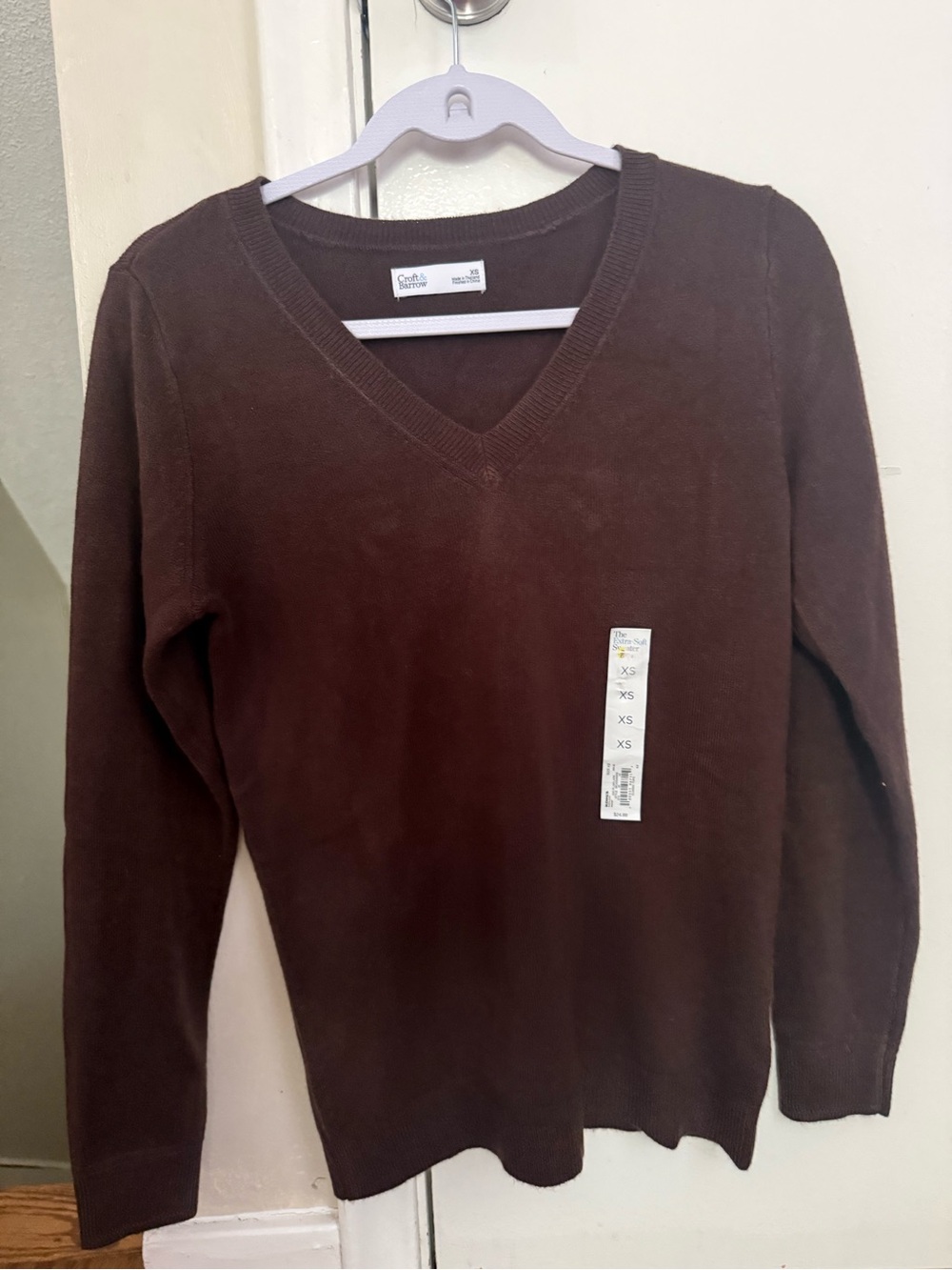 croft & barrow Deep Brown V-Neck Sweater - Picture 2 of 5